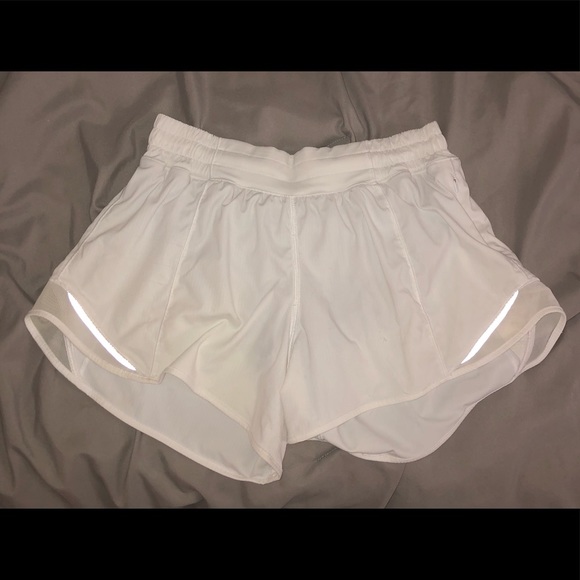 lululemon athletica Pants - Lululemon 4” Hotty Hot Shorts